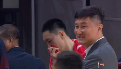华体会体育app下载-超级大冷门！广东狂输上海40分，徐杰哑火，杜锋却露出诡异笑容